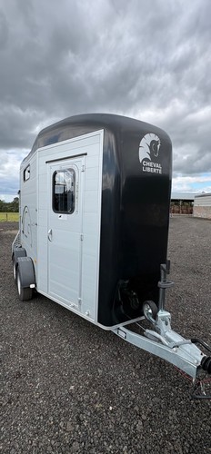 Cheval libetre trailer for - trailer,