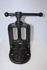 Antique Ridgway Crimped Pipe