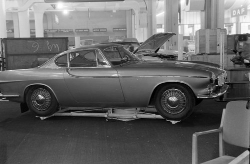 Volvo p1800 coupe motor show - volvo,