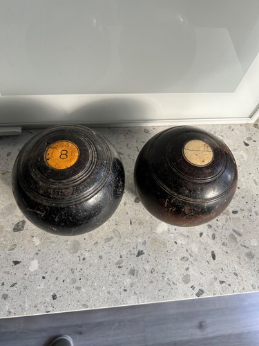 Vintage old crown - crown, bowls