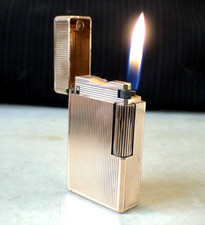 Lighter Ancien @ ST Dupont -