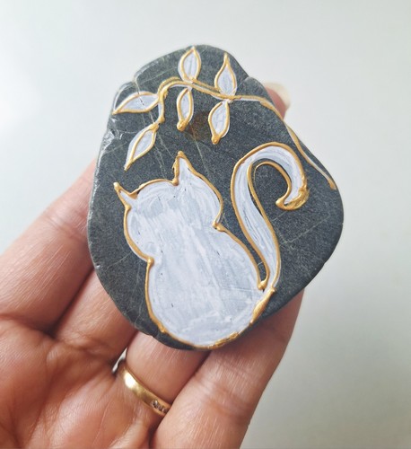 White cat memorial stone - cat,