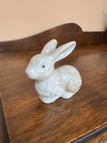 Vintage ceramic bunny small - vintage,