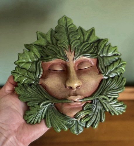 Green man leaf face wall - green,