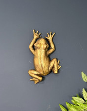 Gold Wall Frog Ornament Art