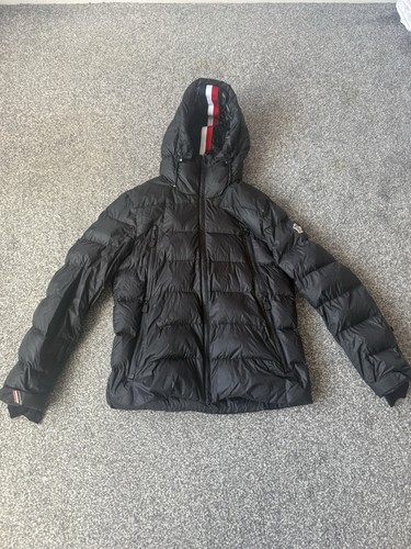 Moncler black puffer - moncler,