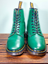 Dr Martens Vintage 90s Made in England 90s Green boots 8 eyelets size UK 7 (160)