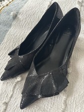 Women’s Low Kitten Heel