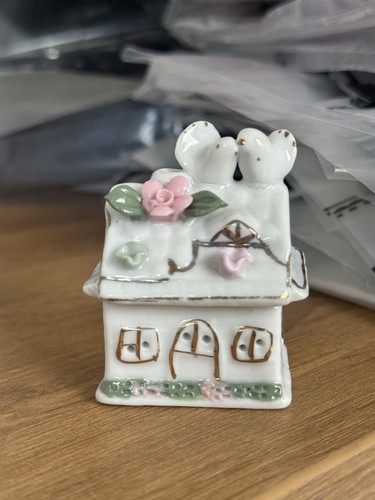 Capodimonte style miniature - style,