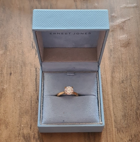 Ernest jones 9ct yellow gold - ernest,
