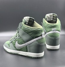 Size 8 - Nike Dunk Sky High