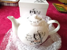 V&A ALICE IN WONDERLAND LARGE