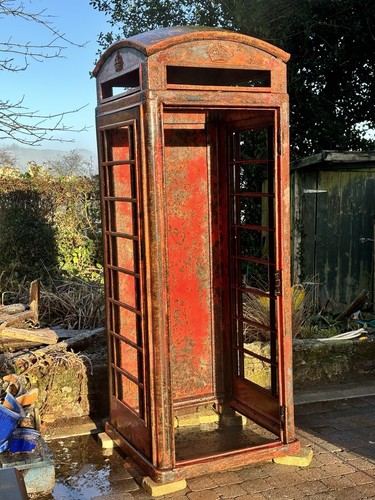 Red telephone box - k6,