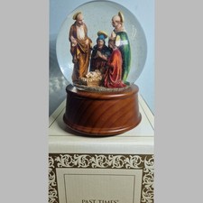Vtg Past Times Working Musical Snow Globe Nativity Scene Christmas ( see des )