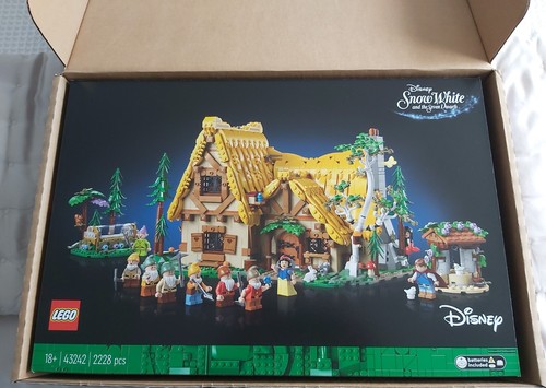 Lego snow white cottage 43242 - white,