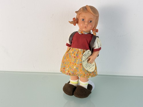 Artist doll hummel vinyl - artist,