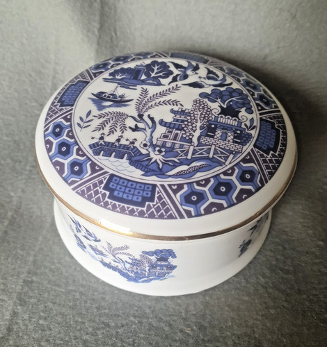 Blue white willow - &,