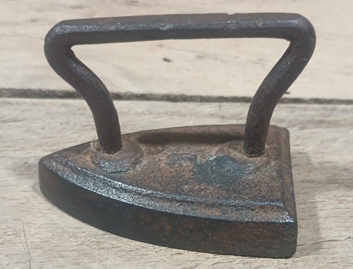 Antique miniature cast iron - miniature,