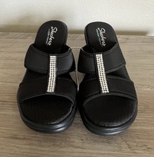 New Skechers Womens Size 9