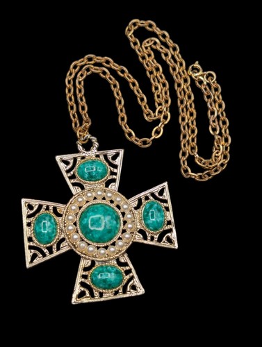Vintage large gold tone - large,