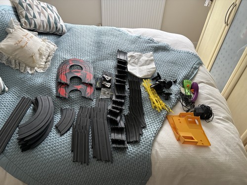 Scalextric micro mania - scalextric,