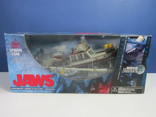 Rare undisplayed jaws - undisplayed, diorama