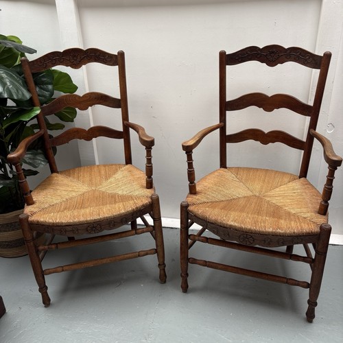 Pair provincial french - of,
