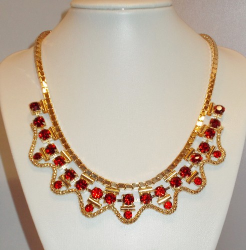 Dark red rhinestone - &, goldtone