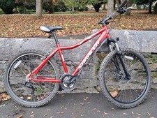 Saracen Zeno red 26 inch wheel