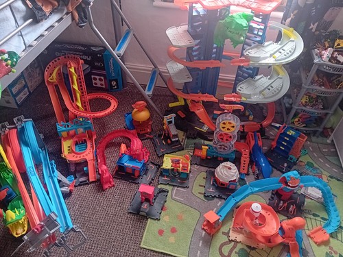 Hot wheels playsets bundle - hot,