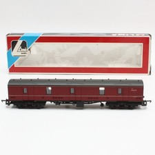 Lima 305657 BR Mk 1 GUV General Utility Van 86470 BR Maroon Boxed OO Gauge