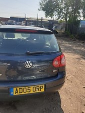 VW GOLF V TDI 1.9 DIESEL REAR BUMPER WITH REAR COMPLETE TAILGATE 2005.