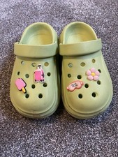 Girls Size 13-1 Green Croc Style Shoes