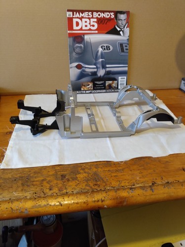 Eaglemoss james bond db5 - james,