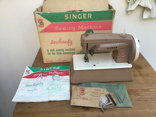 Vintage toy singer sewhandy - vintage,