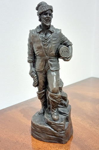 Resin bronze figurine a - resin,