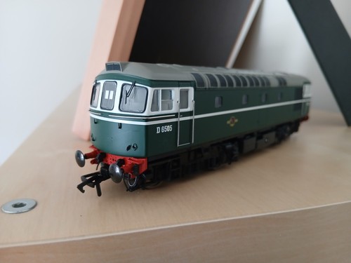 Heljan gauge 33181 class 33 - oo,