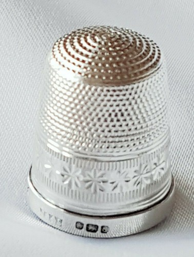 Thimble size hallmarked - ~,