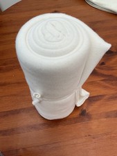 blanket  / shoulder throw