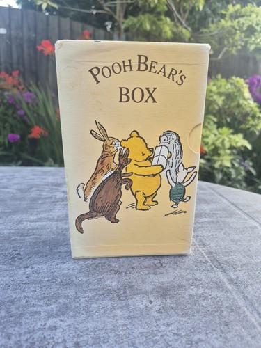 Vintage pooh bear box - set, 4