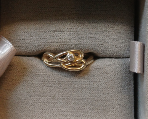 Welsh clogau 9ct yellow gold - clogau,