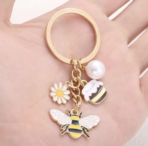 Bumble bee daisy - bumble,