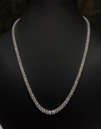 9ct vvs lab grown diamond - 17.9ct,