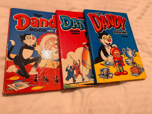 The dandy annual selection - -,