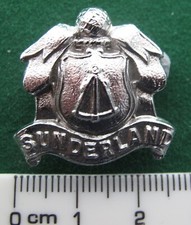 Sunderland Borough Police collar badge