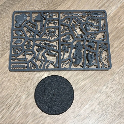 Illuminor szeras necrons - szeras, necrons-