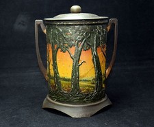 Huntley & Palmers Sylvan Vase biscuit tin circa 1908