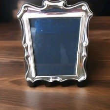 BEAUTIFUL  LARGE VINTAGE 7." X 6." FULLY HALLMARKED SILVER PHOTO FRAME c 1994