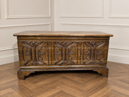 Antique oak heavily - oak,