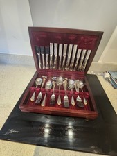 Onieda Cutlery Set (12 Place Settings) In Presentation Case